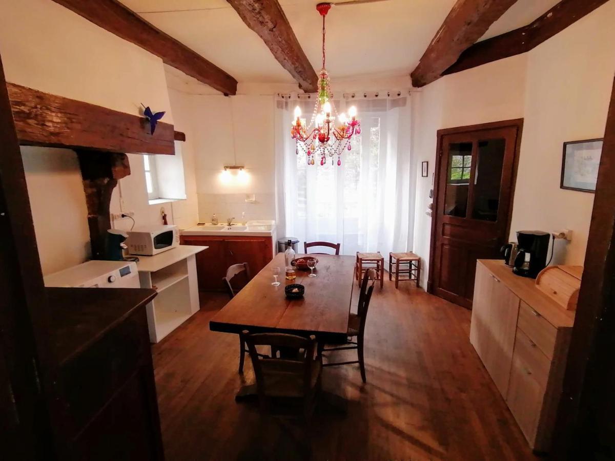 11 Rue Basse Hébergement de vacances *